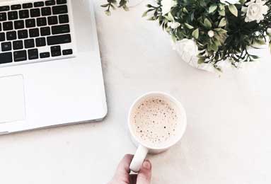 18岁棋手挑战棋坛霸主：国际象棋新势力与传奇对决